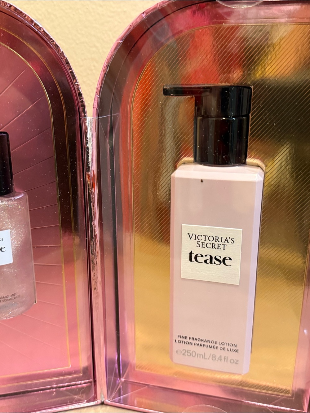 Victoria's Secret Tease Fragrance Set - Pink Iridescent Display - Picture 4 of 7